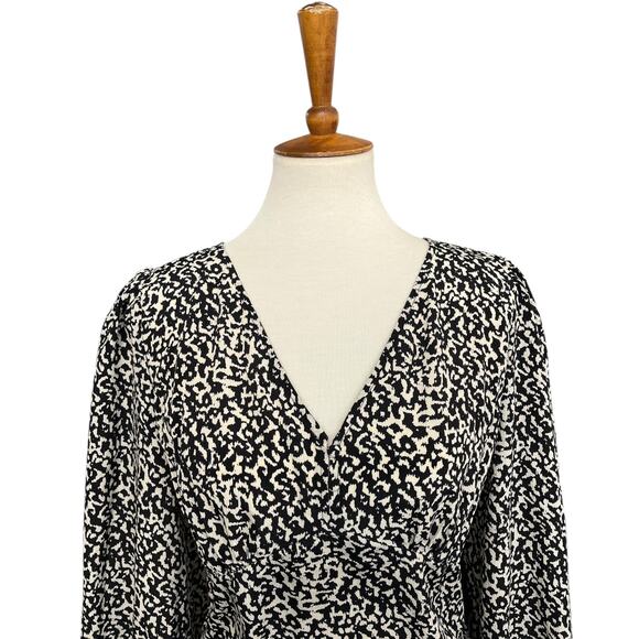 NWT Catherine Malandrino Long Sleeve Animal Print Style Blouse Size Medium - Picture 3 of 8